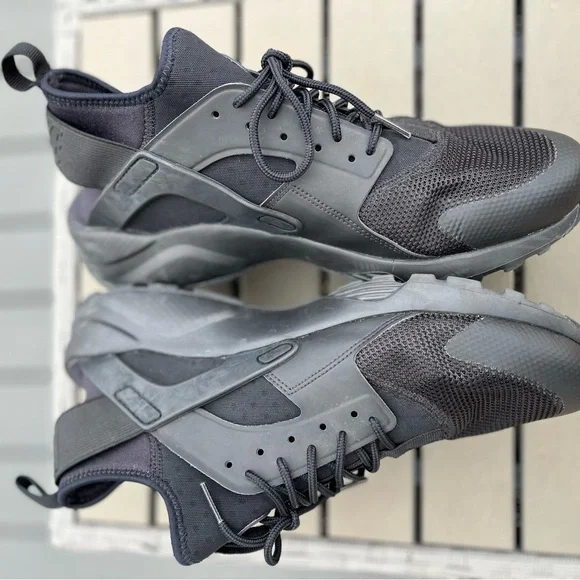 Nike Air Huarache Run Triple Black Men’s 9.5 819685-002 Clean & Ready to Wear - Picture 6 of 8